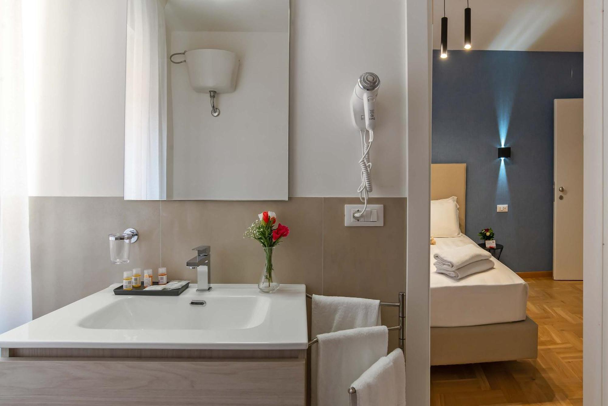 Essence Guesthouse Rome Bagian luar foto